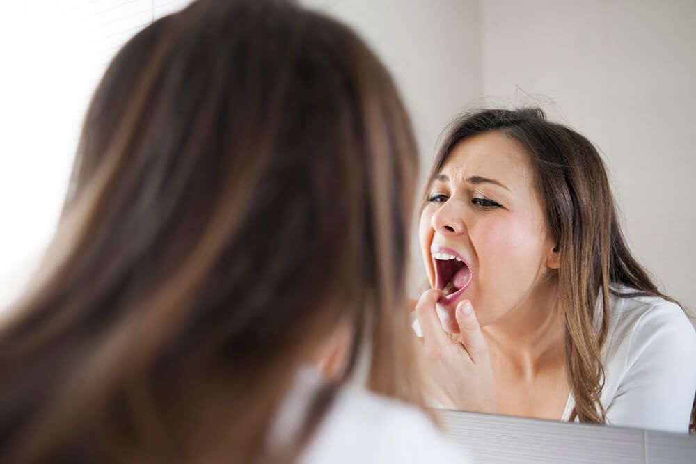 5 Faktor Penyebab Utama Diastema, Celah di Antara Gigi