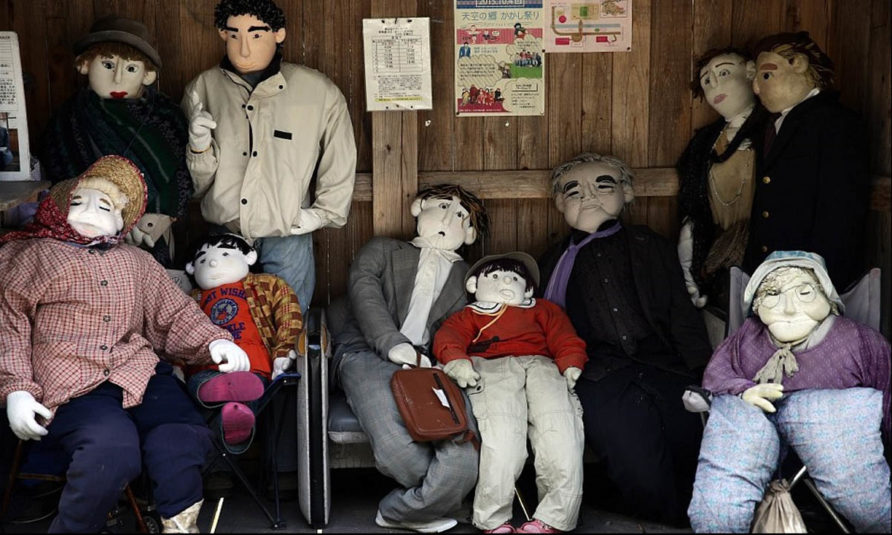 Desa di Jepang Penghuni nya Boneka