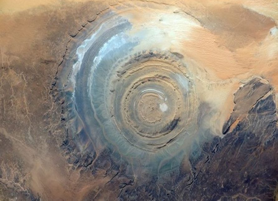 Misteri The Sahara Eye, Pusaran Pasir Aneh