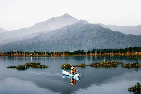 10 Danau Paling Angker di Pulau Jawa
